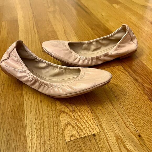 Tory Burch Eddie Beige Sand Nude Eddie Patent Leather Ballet Flats Shoes Sz 6.5 - Picture 1 of 9